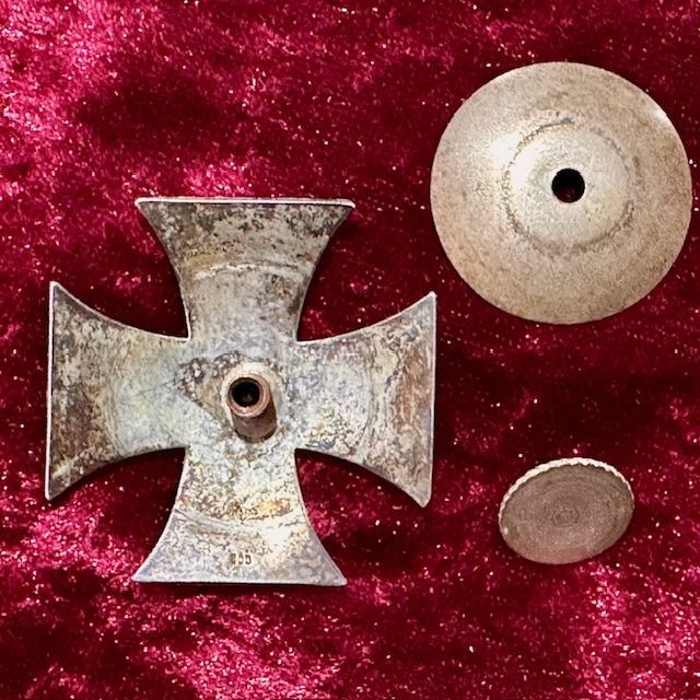 b2ap3_large_Armoury-Antiques-and-Militaria-WW1-Iron-Cross-1st-Class-4 ***NOW SOLD***1st Class '800' Marked, Screw Backed WW1 German Iron Cross. - Armoury Antiques | Marlborough Antiques