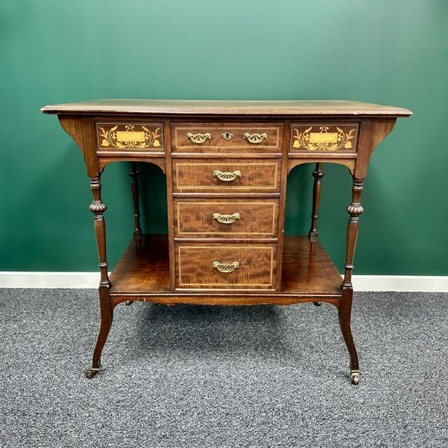 ***New In***A Beautiful and Elegant Victorian Inlaid Side Table.